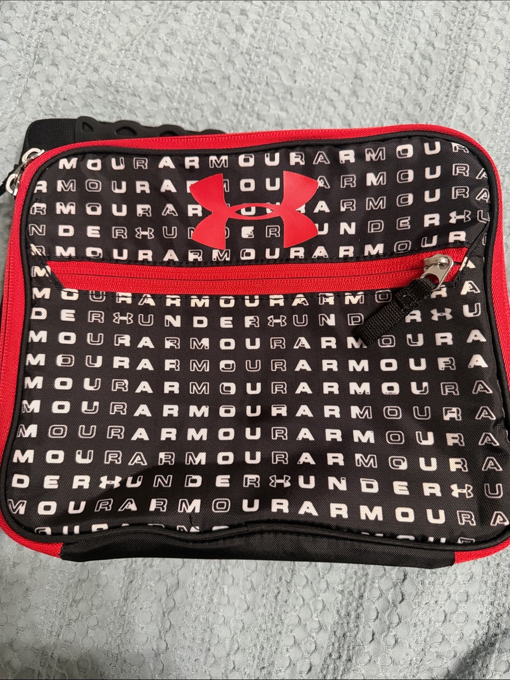 5/$25 UNDER ARMOUR x Thermos insulated lunch box